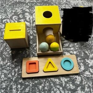 Lovevery baby set wooden Drop box Felt balls puzzle shapes